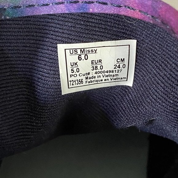 Vans Women Low Top Sneaker Size 6 Purple Blue Galaxy Print Lace Up Canvas Upper‎ - Picture 10 of 10